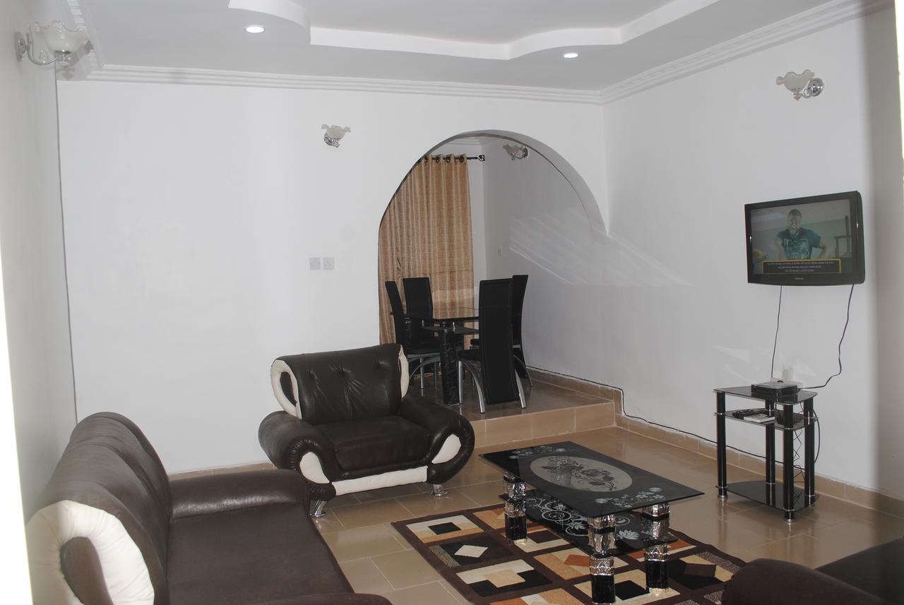 Wynnas Serviced Apartments Benin City Exteriér fotografie